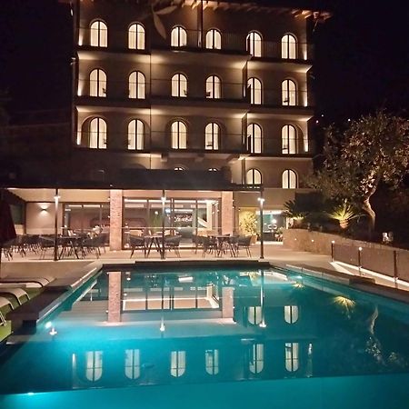 Hotel Ristorante Al Caminetto Worldhotels Crafted Adults Only Торри-дель-Бенако Экстерьер фото